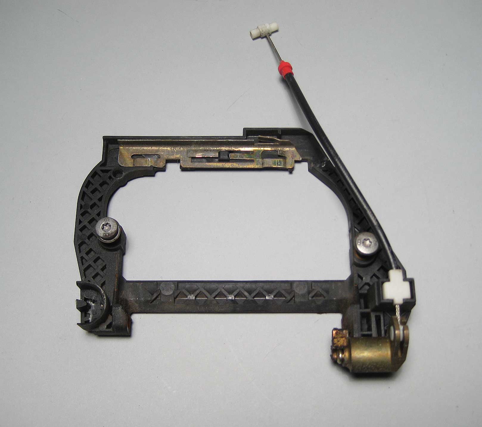 BMW E39 Left Drivers Side Rear Door Handle Frame w Cable 97-03 USED ... BMW E39 Left Drivers Side Rear Door Handle Frame w Cable 97-03 USED ...