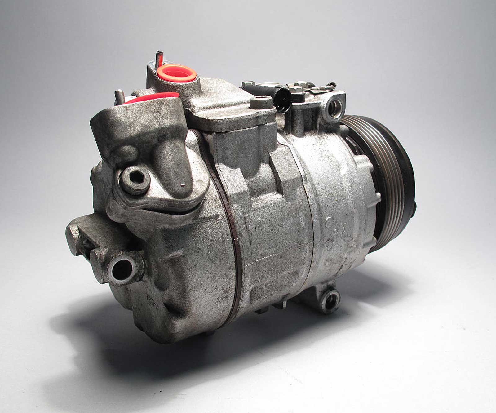 Oem Bmw 540i 740i Z8 Ac Air Conditioning Compressor Pump