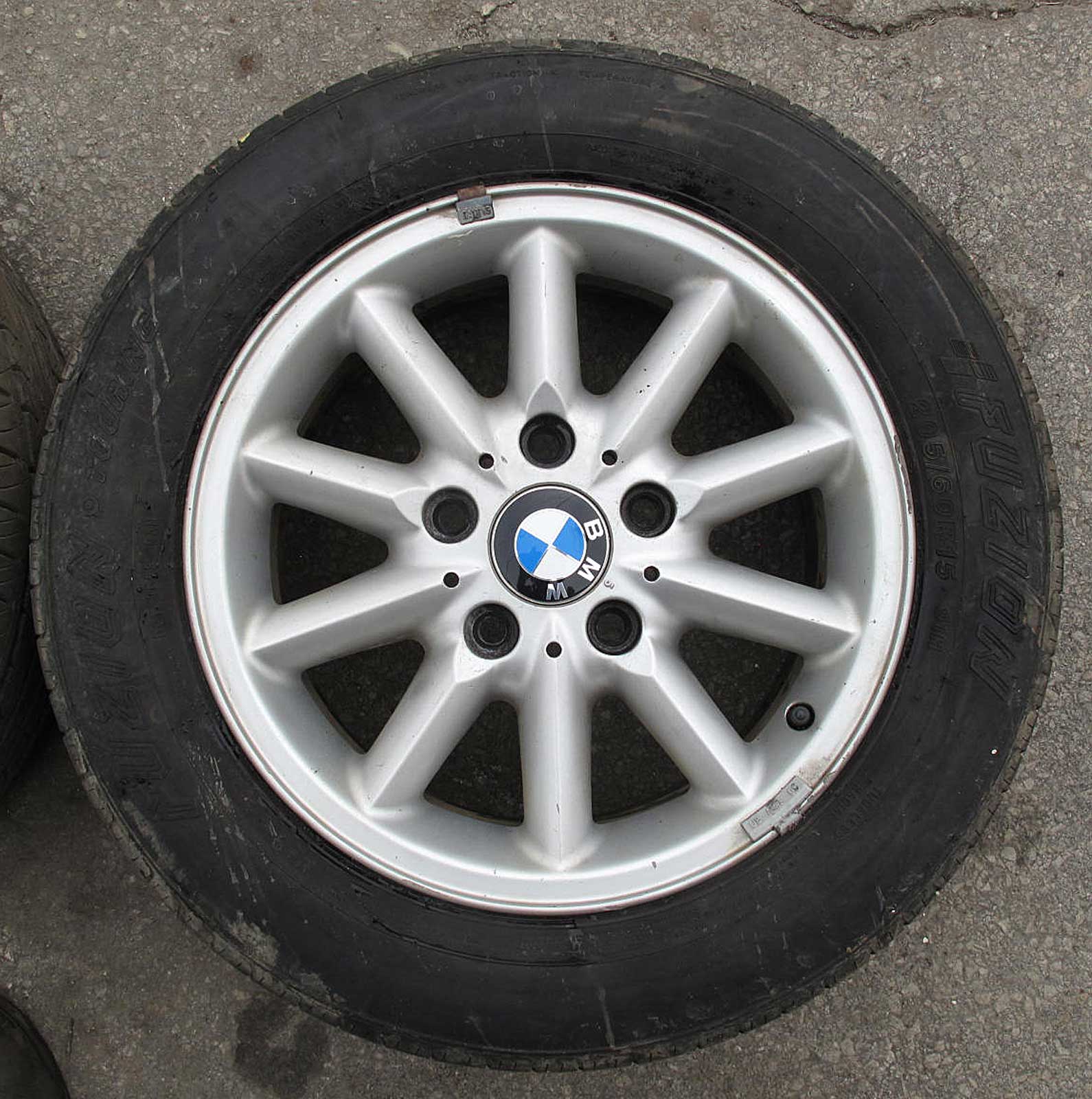 BMW E36 3Series Z3 15x7 Style 41 10Spoke Streamline Wheel and Tire