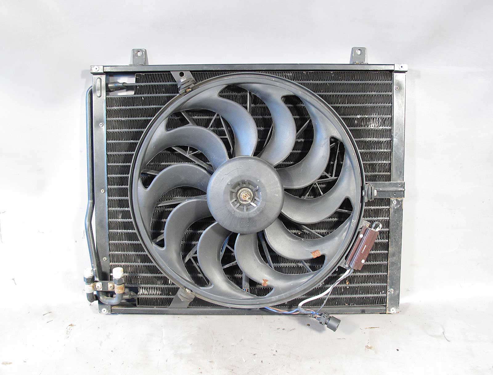 auxiliary condenser fan