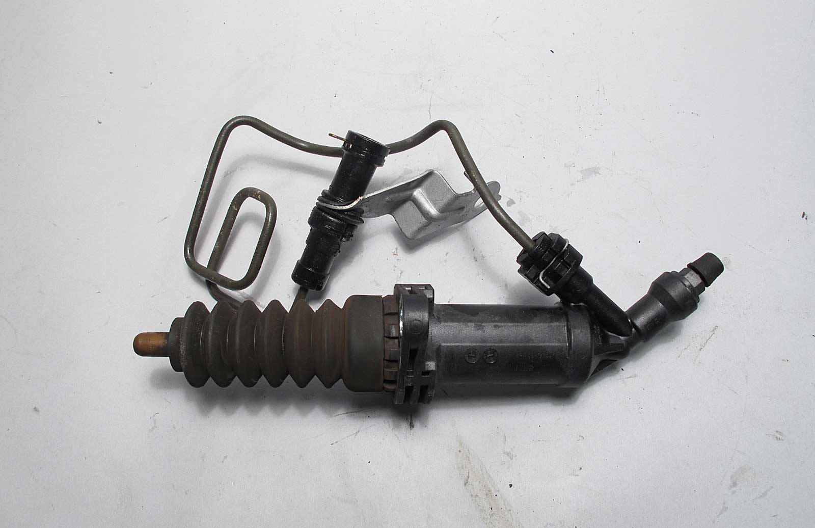 BMW S65 E90 E92 M3 ///M 6Speed Manual Clutch Slave Cylinder w Pipe