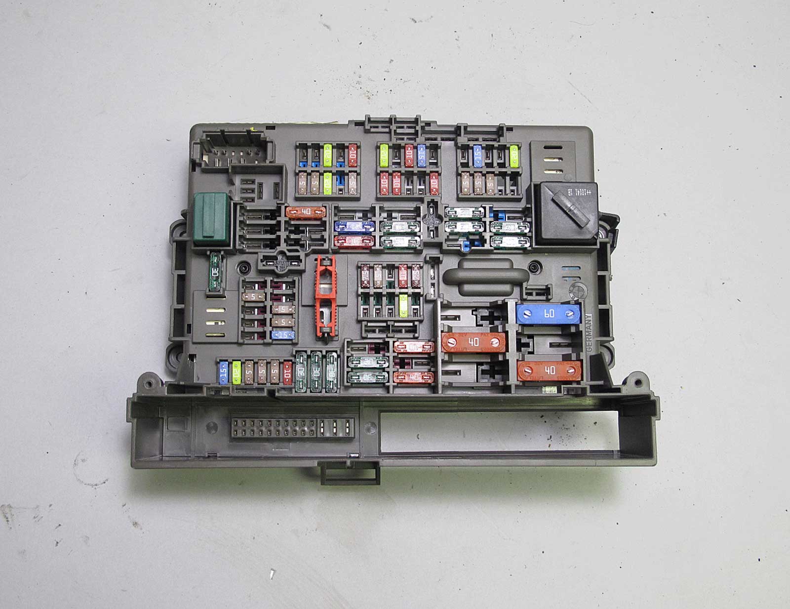 BMW E90 E92 3-Series E82 Front Interior Glove Box Fuse Box ... 2008 bmw 135i fuse box 