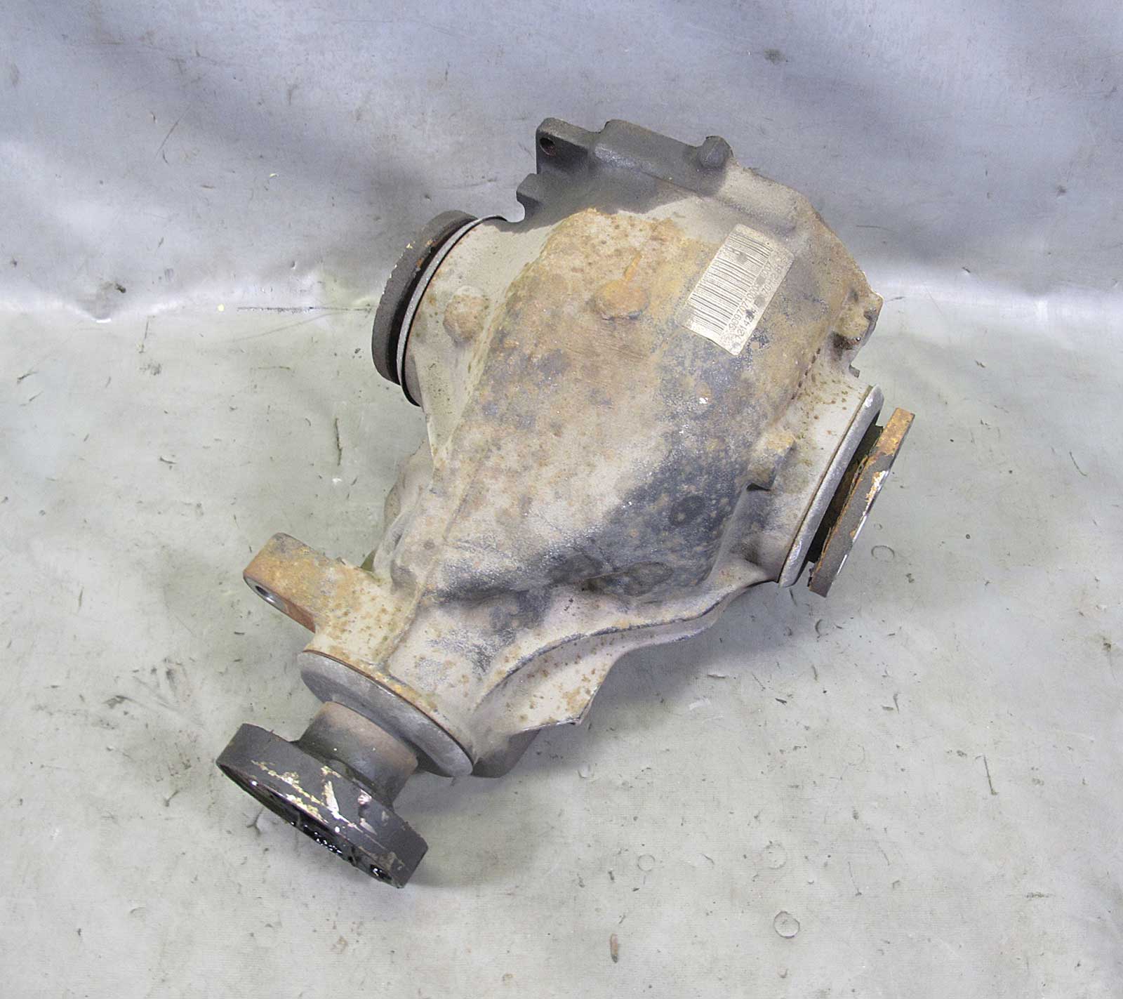 BMW E39 540i V8 Rear Final Drive Differential 2.81 Open
