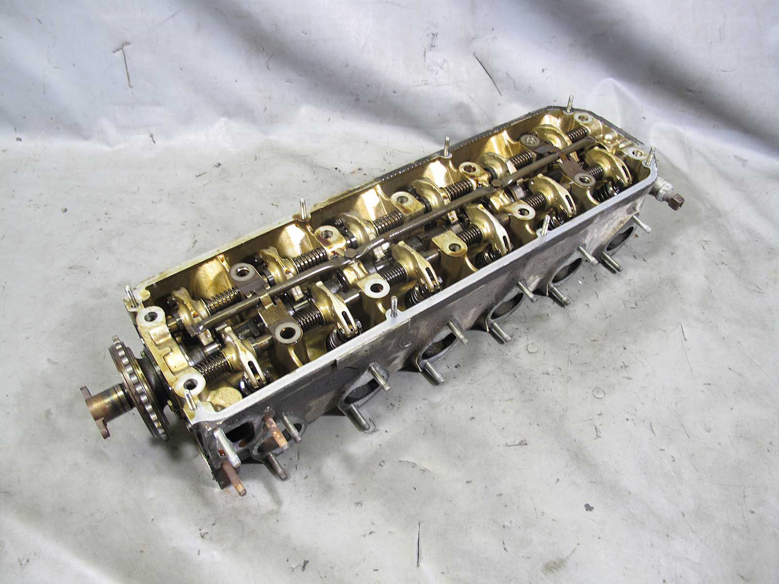 BMW M30 3.5L M30B35 6Cyl Cylinder Head Assembly w Camshaft 146k E24