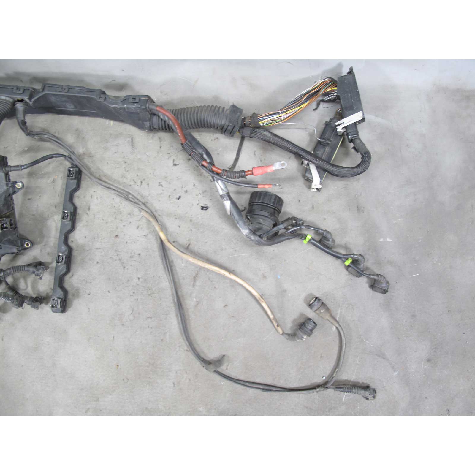 1992-1993 BMW E36 318i 318is M42 4-Cyl Engine Wiring Harness for Auto